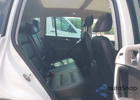 2017 Volkswagen Tiguan 2.0T Sport z USA, uszkodzony, nr VIN WVGUV7AX2HK029485